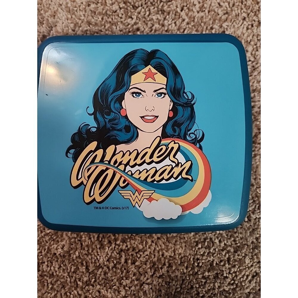 Tupperware‎ Wonder Woman Sandwich Container Box